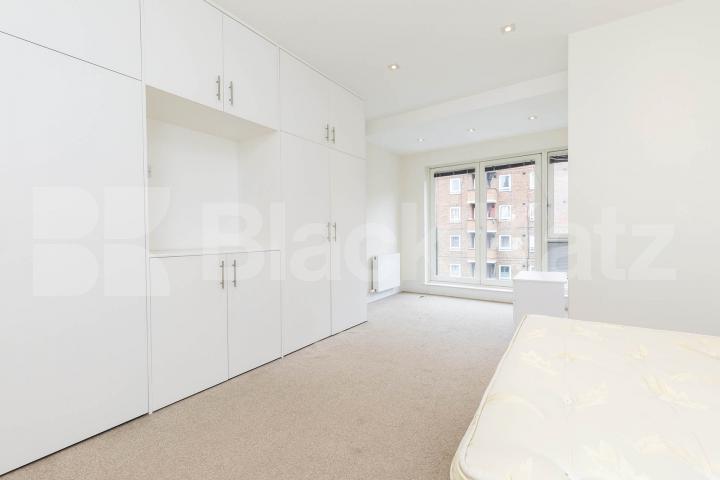 2 bedroom 2 bathroom maisonette in a central location Spelman Street , Brike Lane